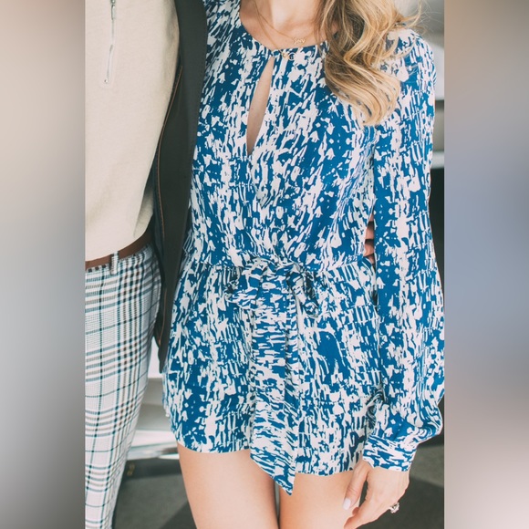 INTERMIX blue and white long sleeve romper - Picture 1 of 2